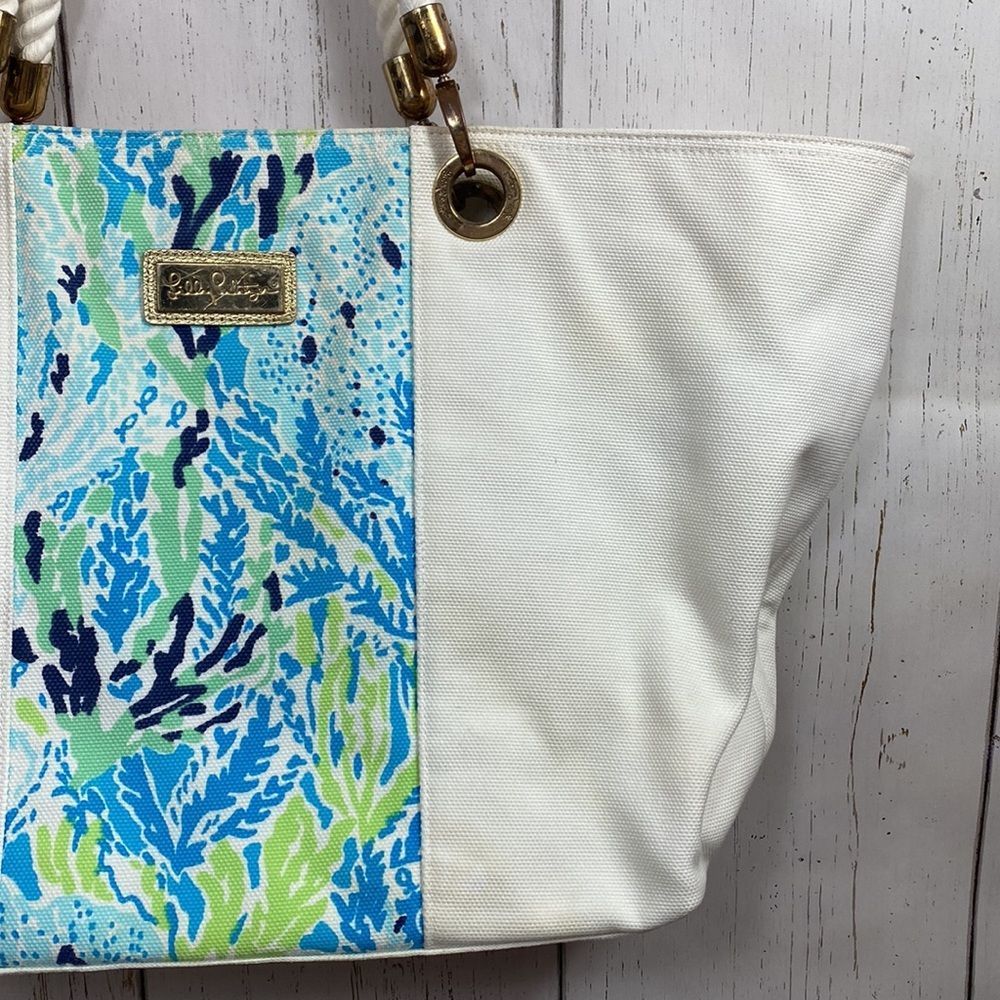 Lilly Pulitzer White Spa Blue Canvas Island Tote Beach Bag - Picture 4 of 16